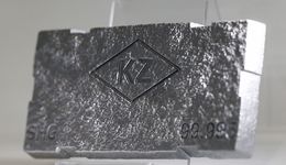 Magazyny pustoszeją, ceny rosną. Ten metal jest najdroższy od lat