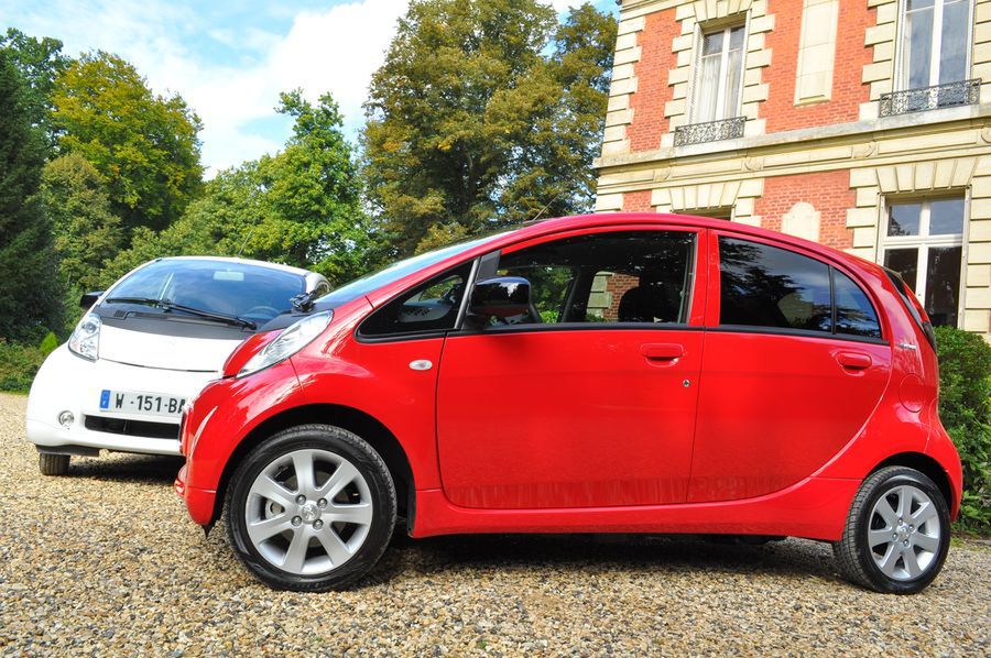 PEUGEOT iOn