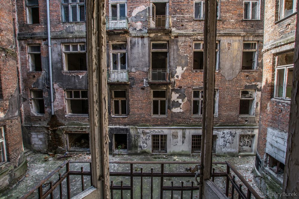 Warszawski urbex: Co znajduje się wewnątrz kamienicy przy Żelaznej 43? 9