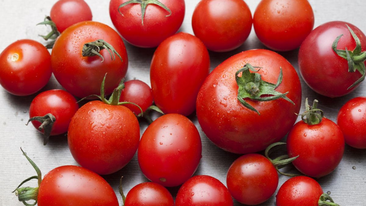 Woda pomidorowa ujędrnia i wygładza skórę 