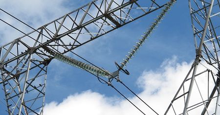 Wprowadzenie ograniczeń w dostarczaniu energii elektrycznej przez upały