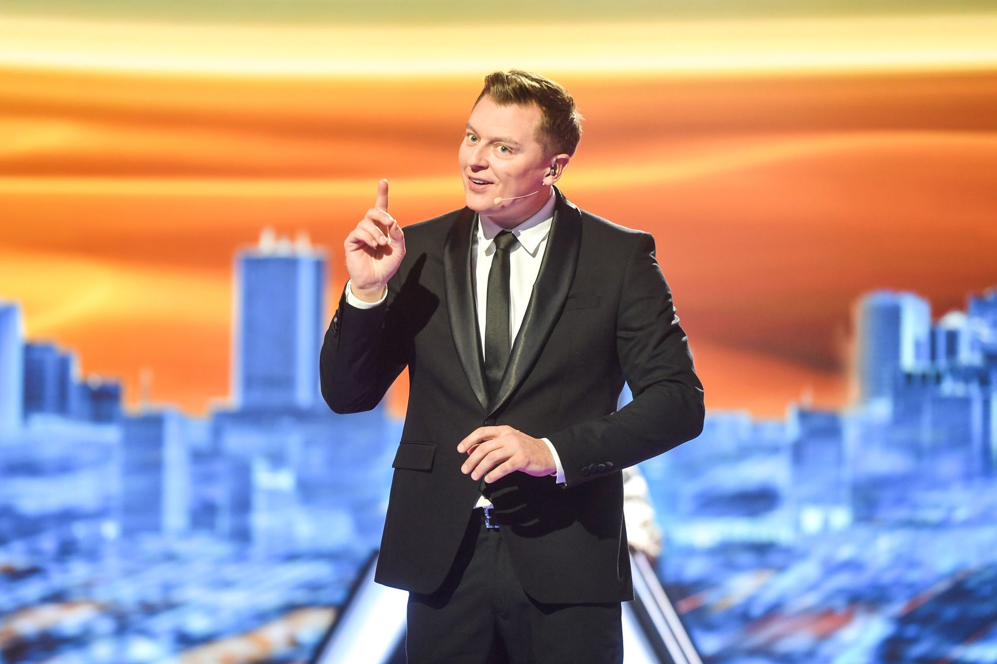 Rafał Brzozowski tłumaczy Alicji Szemplińskiej, czemu to on jedzie na Eurowizję