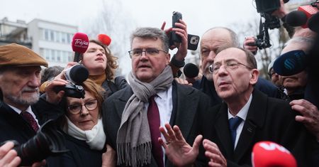 Kolejne problemy Kamińskiego i Wąsika? Chodzi o przepychanki pod Sejmem