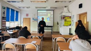 Warszawa: Klasy mundurowe w szkołach. Przygotują do służby w policji