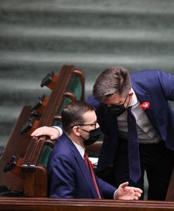 Atak hakerski na rząd. Zaufani ludzie premiera piszą z nim po nocach