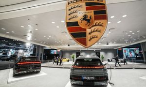 Porsche ma problem. Sprzedaż luksusowych aut spadła