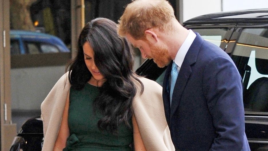 Meghan Markle i książę Harry znów podpadli rodzinie, która została w pałacu