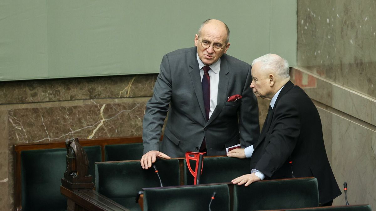 72. posiedzenie Sejmu IX kadencji
07.02.2023 Warszawa, 72. posiedzenie Sejmu IX kadencji, fot. Tomasz Jastrzebowski/REPORTER
n/z: Jaroslaw Kaczynski, Zbigniew Rau
Tomasz Jastrzebowski/REPORTER