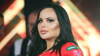 Esmeralda Godlewska pokazała NOWE ZDJĘCIE i prawi: "Kiedyś lustro patrzyło na mnie z politowaniem, dziś przybija mi piątkę"