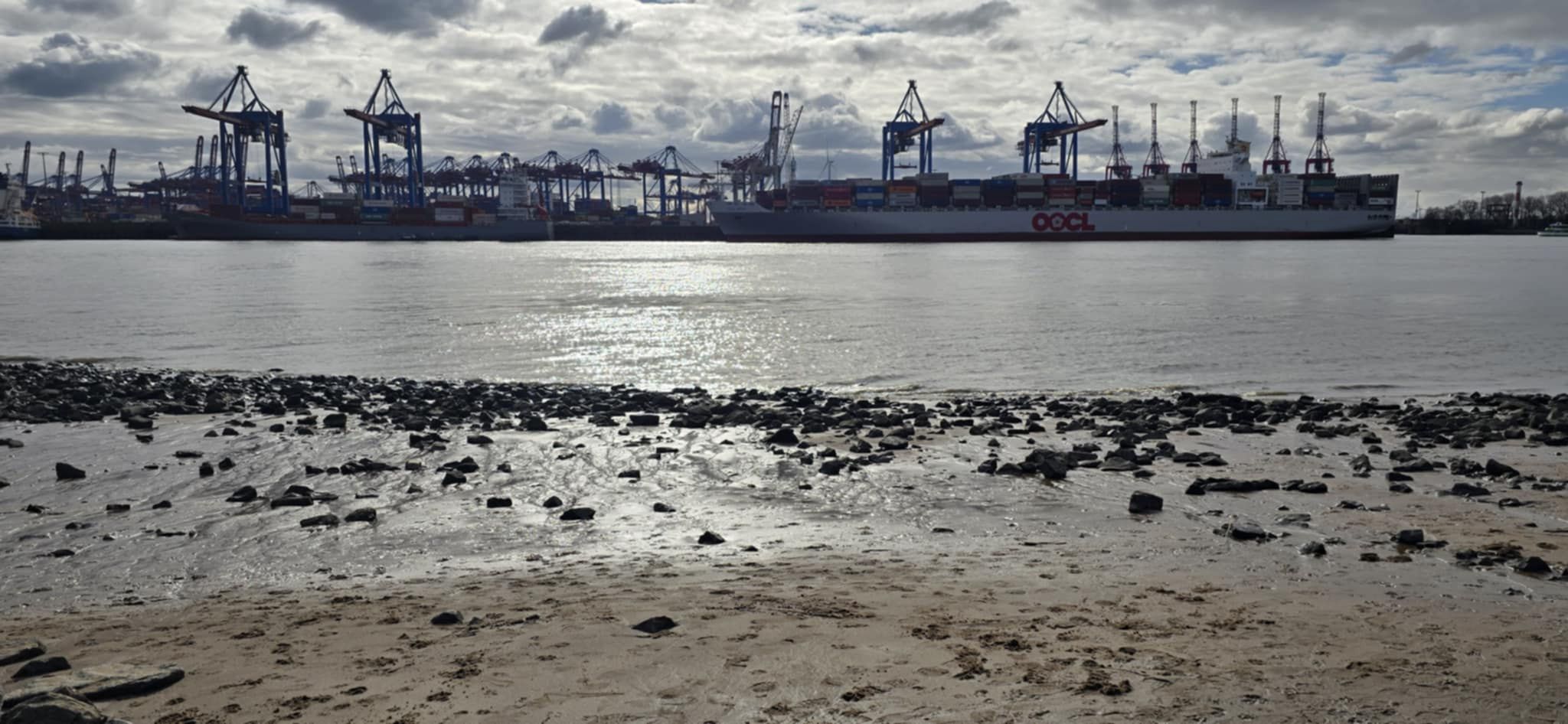 Hamburg od jesieni do wiosny jest miastem szarym i deszczowym