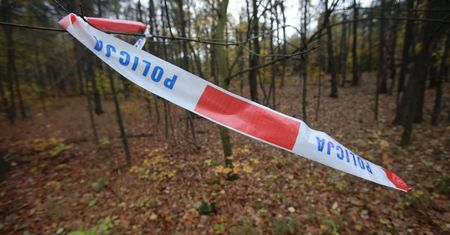 Małopolska. Zwłoki w bagażniku auta. Nieoficjalne: To może być policjant