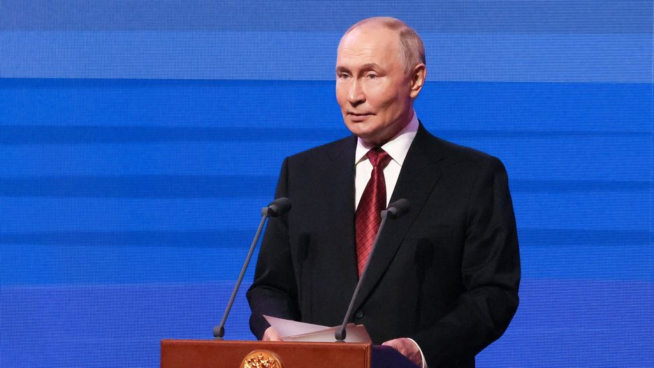 878th anniversary of the foundation of Moscow
epa12373975 Russian President Vladimir Putin delivers a speech during the event to mark the 878th anniversary of the foundation of Moscow at the Zaryadye Concert Hall, in Moscow, Russia,13 September 2025.  EPA/MIKHAIL METZEL / SPUTNIK / KREMLIN POOL MANDATORY CREDIT 
Dostawca: PAP/EPA.
MIKHAIL METZEL / SPUTNIK / KREMLIN POOL
government, politics, backdrop, city, capitalpodium, stage, mic