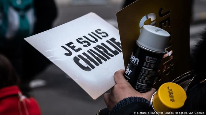 Atak na magazyn satyryczny "Charlie Hebdo” w 2015 roku zmienił Francję. Teraz zaczyna się także rozrachunek prawny.