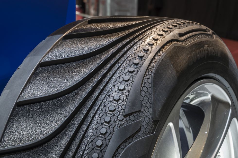 This is the tire of the future: it produces electricity and changes grip before cornering