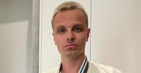 Fanów Marcina Hakiela ogarnął niepokój. Czarno-białe zdjęcie i te słowa