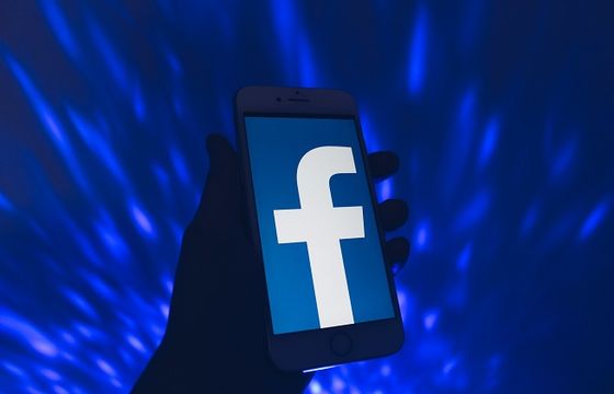 Tańszy Facebook i Instagram bez reklam. Także w Polsce
