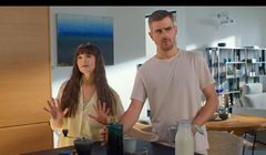 Agnieszka Więdłocha i Antoni Pawlicki w serialu „Ekspresowe historie” promującym Siemensa