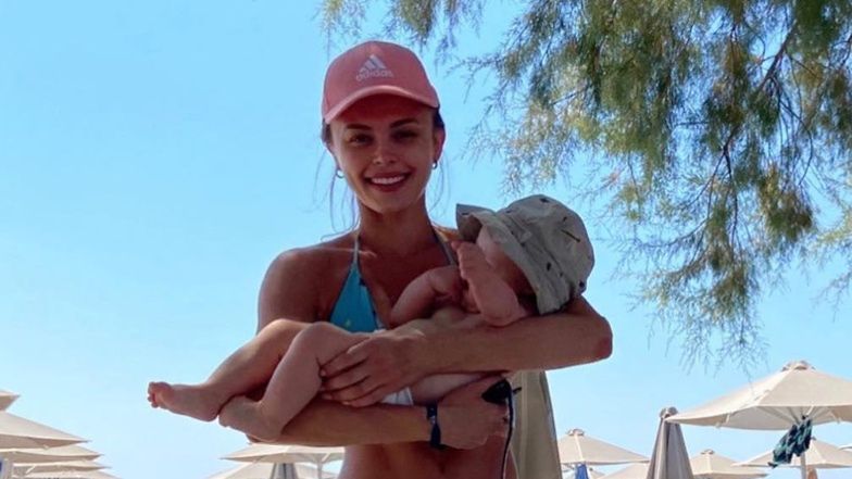 Joanna Opozda pokazuje zdjęcie sprzed lat