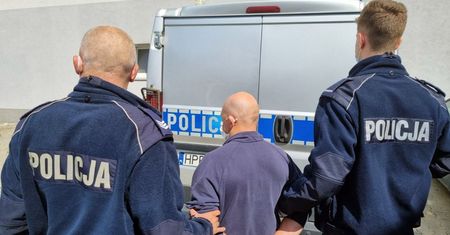 Atak nożownika w Rybniku. Chciał tylko wyjaśnić nieporozumienie, otrzymał ciosy w klatkę piersiową