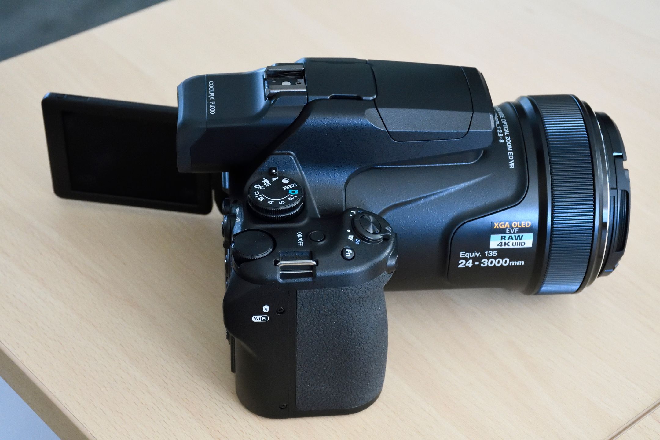 Nikon Coolpix P1000 z megazoomem do 3000 mm może być twoim teleskopem 4