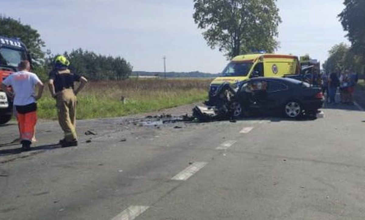 Wypadek pod Płockiem. Zginął 21-letni kierowca i 16-letnia pasażerka