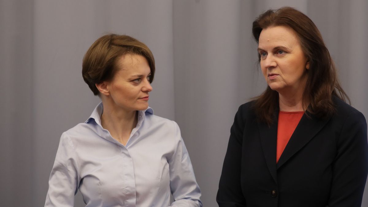 Odwołana prezes ZUS Getruda Uścińska (z prawej)