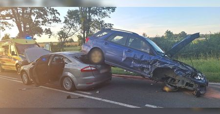 Kuriozalny finał wyprzedzania. Policjanci przecierali oczy ze zdumienia