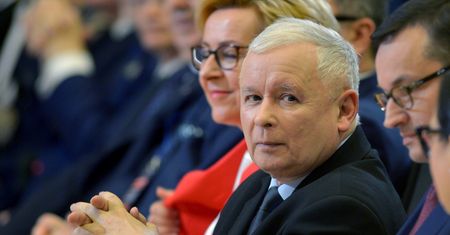 Kaczyński stawia ultimatum posłom ws. list do PE. "Nie przyjmuje odmów"