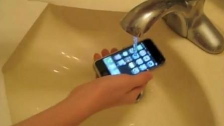 Applemania: iPhone 3GS naprawdę odporny na wodę? (wideo) 1
