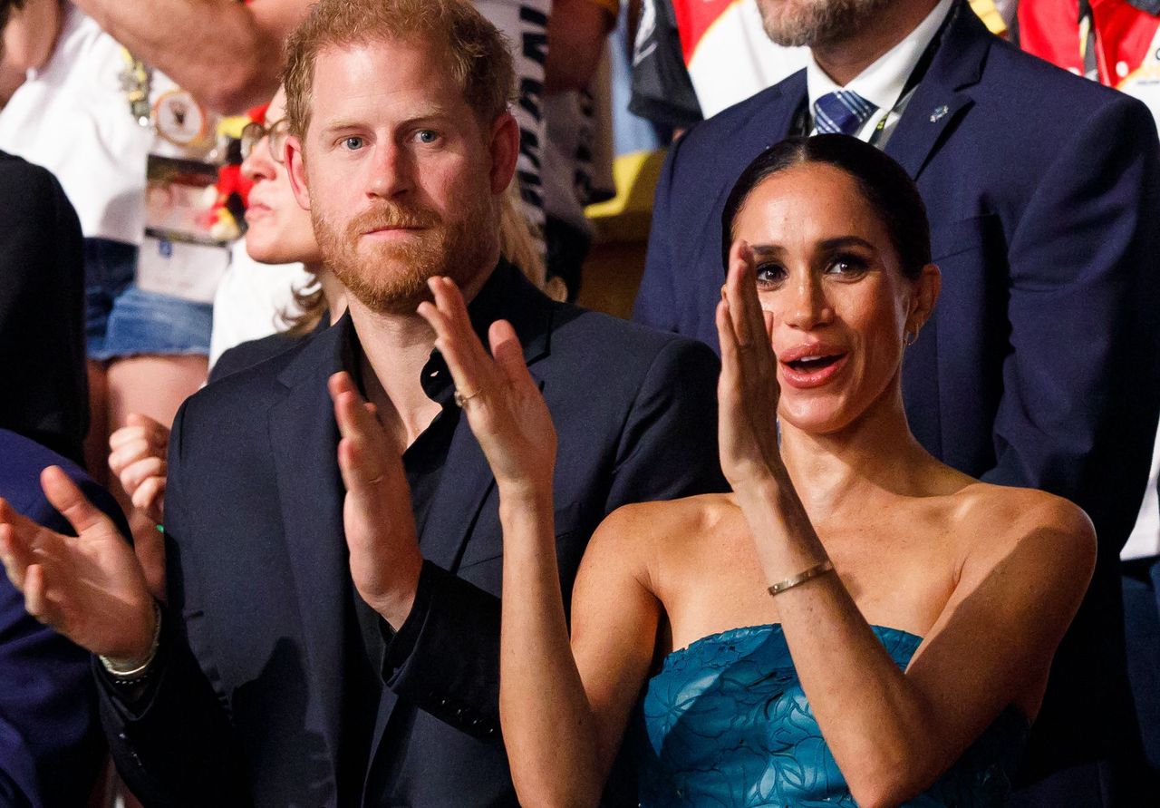 Meghan and Harry are having fun at a Katy Perry concert.