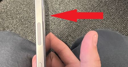 Kupił nowego iPhone 15 Pro. Po kilku dniach napotkał na poważne problemy