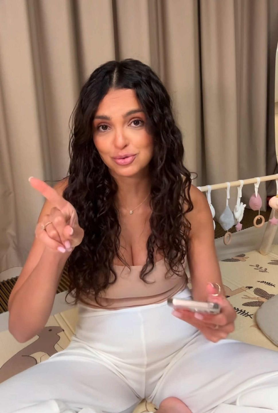 Klaudia El Dursi i jej naturalne włosy