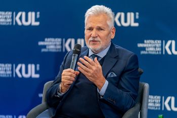 Kwaśniewski wyznał, jak Rosjanie go wkręcili w rozmowę z Poroszenką