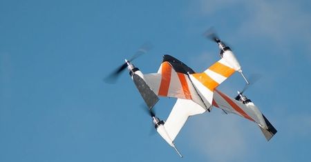 X PlusOne - dron jak niemiecka Wunderwaffe. Ląduje pionowo, ale lata jak samolot!