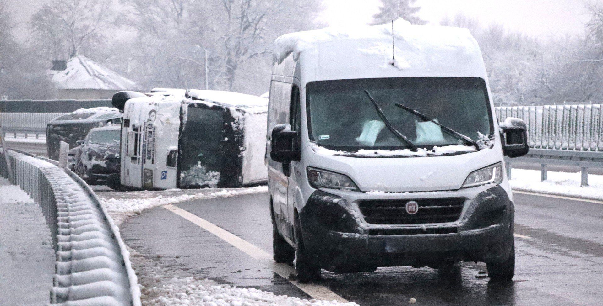 Katastrofa drogowa w Oświęcimiu. Tak wyglądały ćwiczenia Mayday 2025 ratowników z całej zachodniej Małopolski i nie tylko.