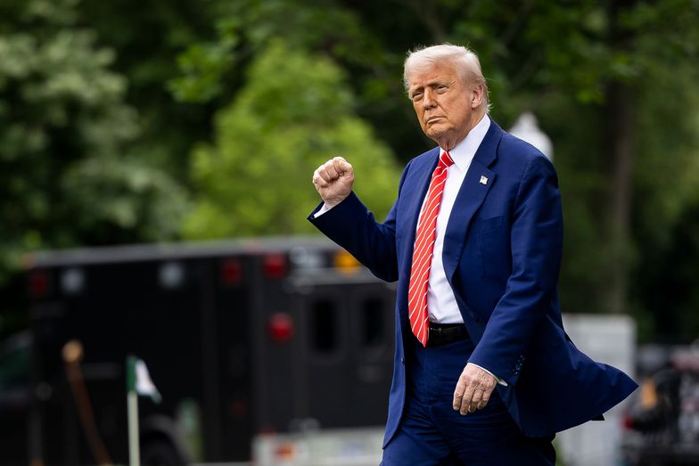 Donald Trump cieszy się z wygranej Karola Nawrockiego