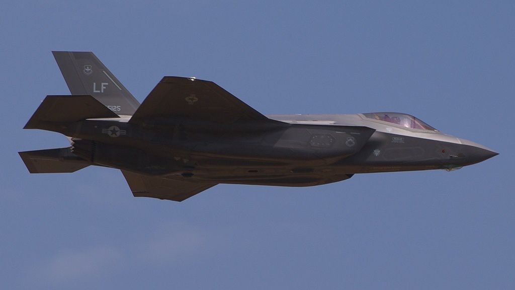 F-35 słyną z czasochłonnej obsługi i problemów z dostępnością cz