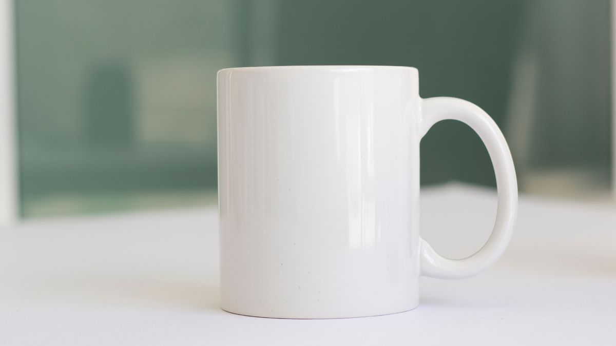 Jak ceramiczny kubek może uratować noże?