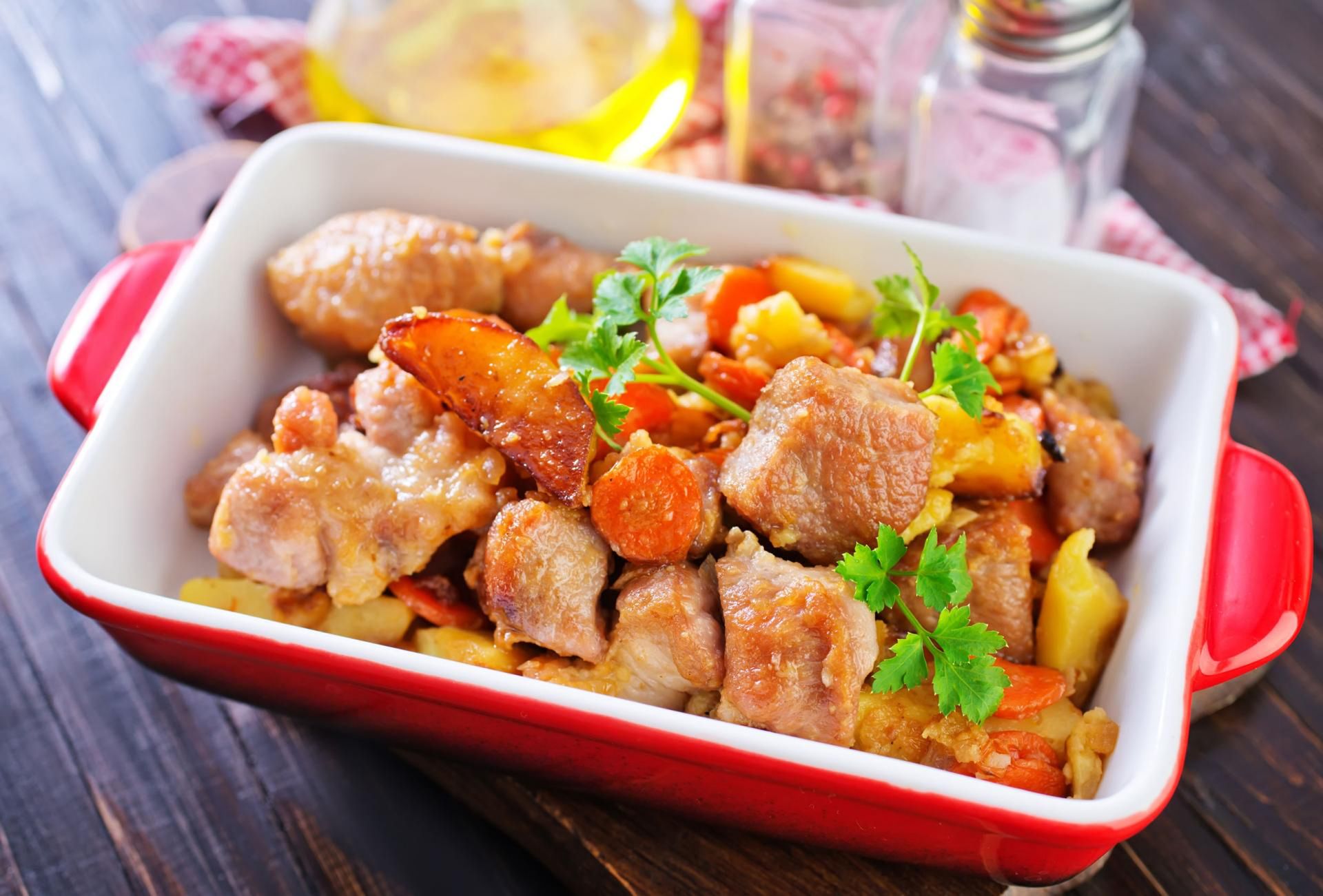 Warzywa najlepiej spożywać wraz z warzywami gotowanymi bądź duszonymi