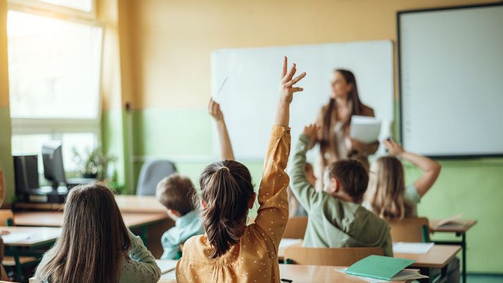 Idealny nauczyciel – jaki powinien być według dzieci i młodzieży?