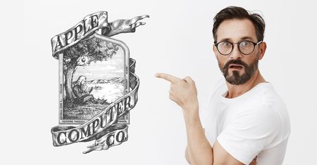 Pierwszą siedzibą firmy był garaż, a logo firmy nie przypominało tego obecnego