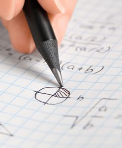 Co można mieć przy sobie na maturze 2025? Dozwolone przybory na egzaminie