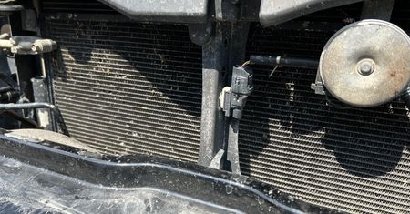 W upał zajrzyj pod maskę. Kierowcy żałują, że nie zrobili banalnej rzeczy