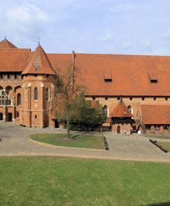 55 zł za parking w Malborku. A to nie wyjątek. Turyści muszą wydawać dziesiątki złotych