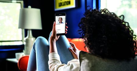 Samsung Galaxy J3 (2018) i Galaxy J7 (2018) oficjalnie. Budżetowce z tradycyjnym wzornictwem