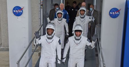 Sukces NASA i SpaceX. Załoga Dragon 2 dotarła na ISS