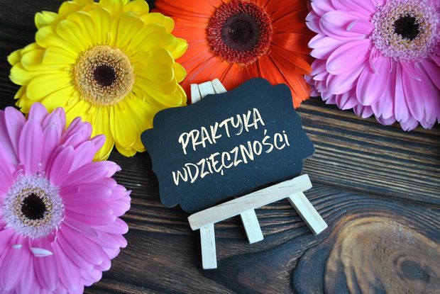 Wdzięczność - emocja, która wpływa na nasz dobrostan. Co to jest wdzięczność?