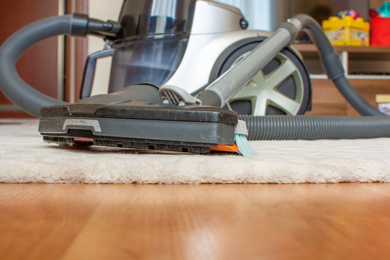 The vacuum cleaner method: an effective way to deter a thief