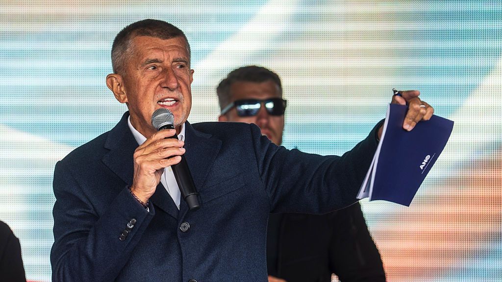 Po przeliczeniu głosów z 92 proc. komisji wybory w Czechach pew 