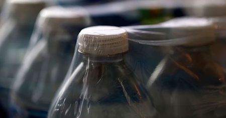 Koniec takiego widoku w sklepach. Unia szykuje dużą zmianę dla kupujących